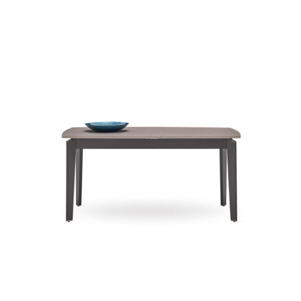 BERTA DINING TABLE