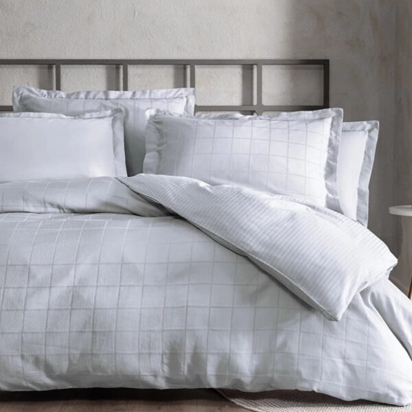 Destra Duvet Set