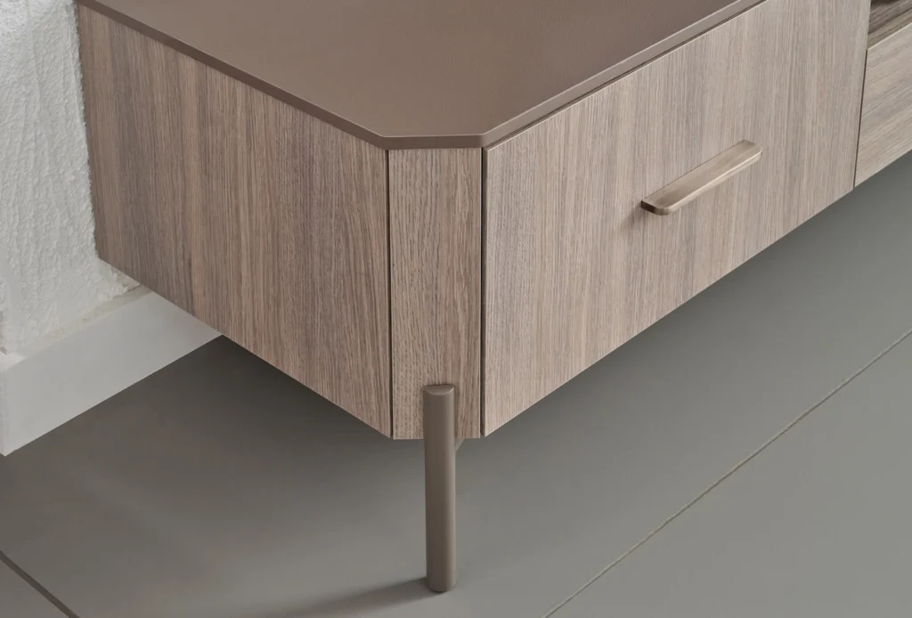 b308084c-7b93-4102-b744-47eb4f07534c_size1684x950